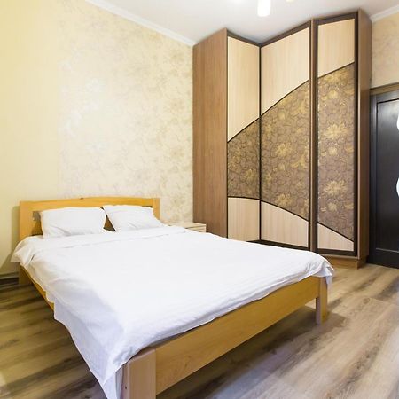 Квартира Подобово Біля Площі Ринок Вулиця Староєврейська 17 Lviv Kültér fotó